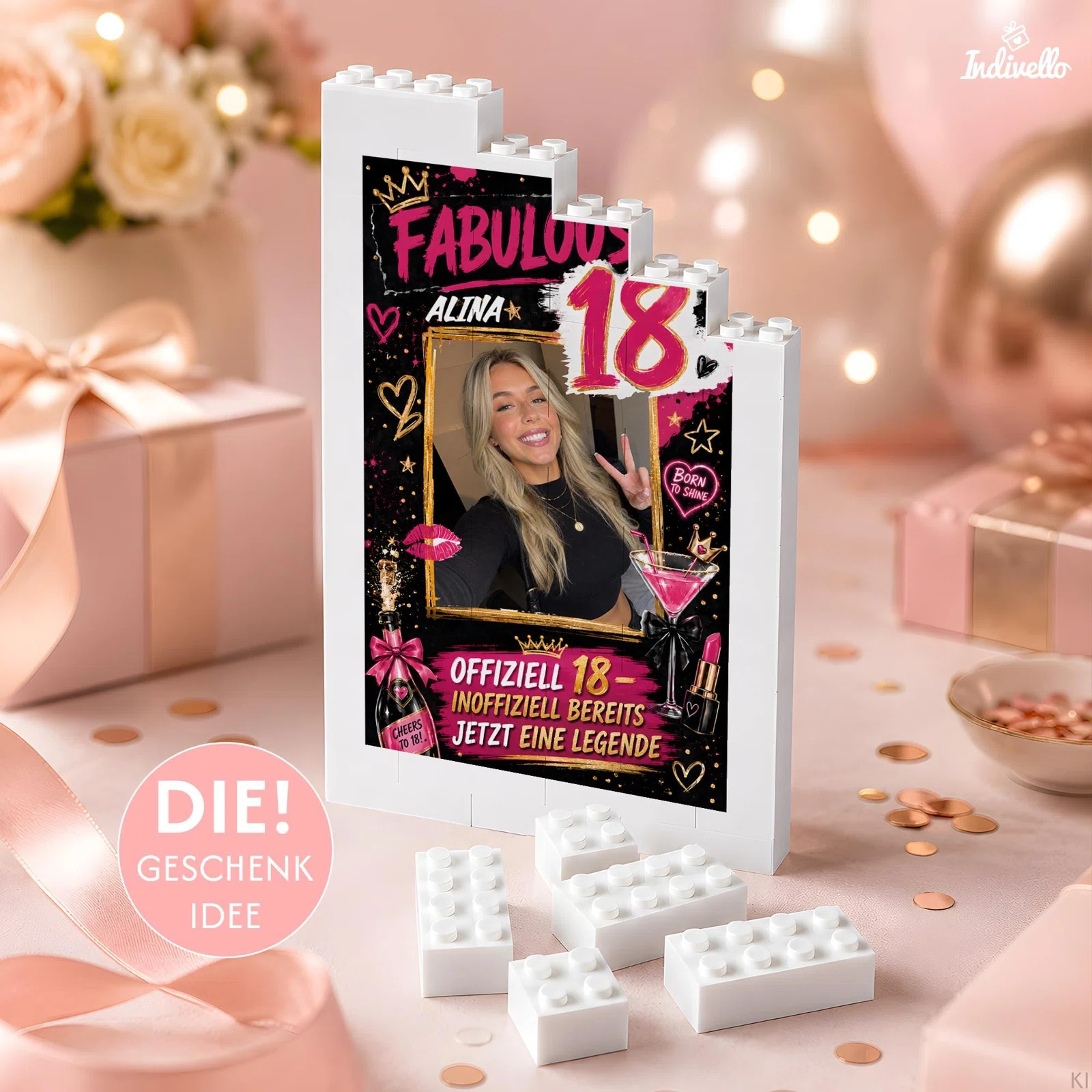 Fotogeschenk zum 18. Geburtstag personalisiert bestellen: weißer Klemmbaustein-Aufsteller mit Foto, pink-goldener 18, Kronen, Herzen und Party-Symbolen auf schwarzem Hintergrund.
