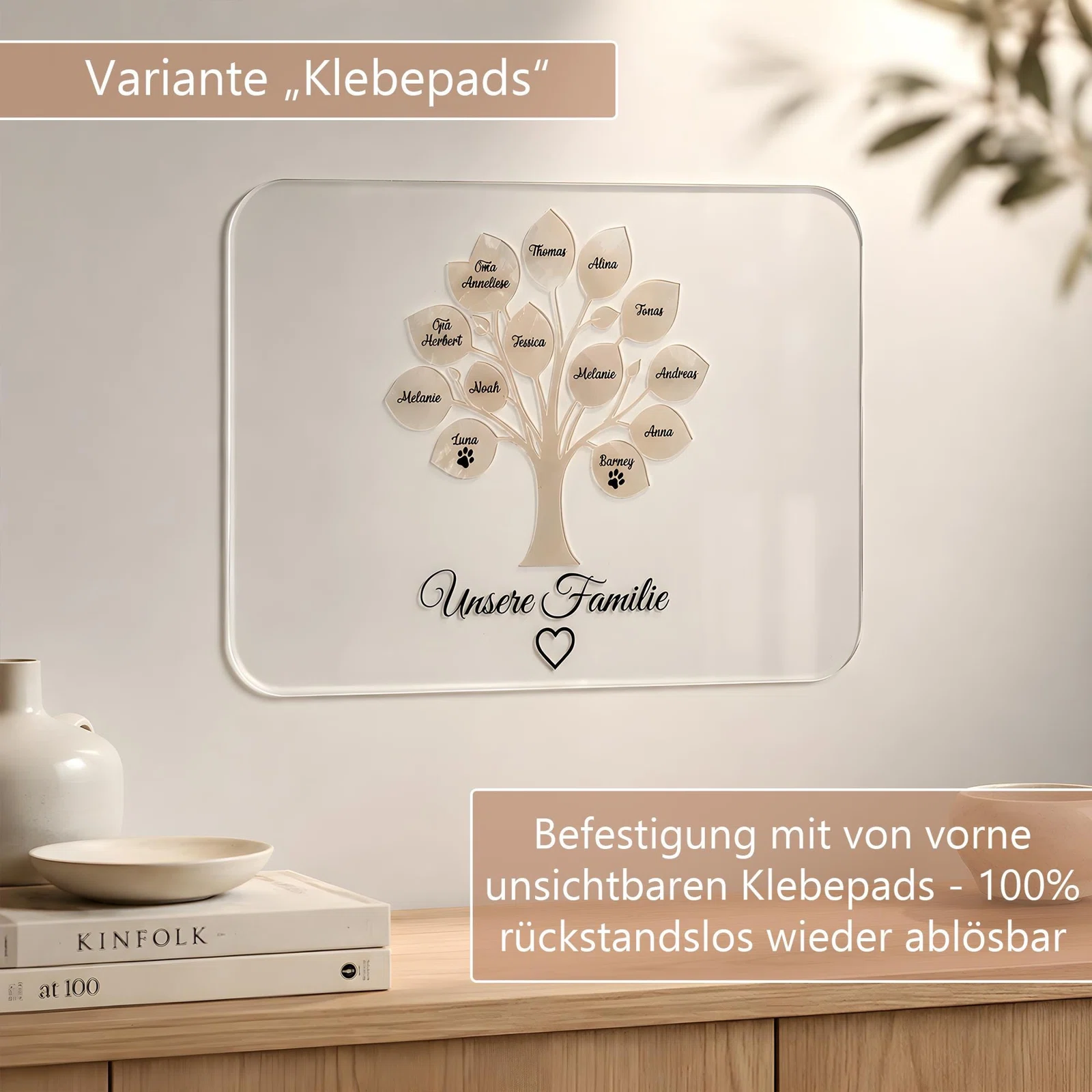 Variante „Klebepads“ für das rechteckige Familienschild mit Stammbaum: Die Befestigung erfolgt mit von vorn unsichtbaren Klebepads, die sich rückstandslos wieder ablösen lassen.