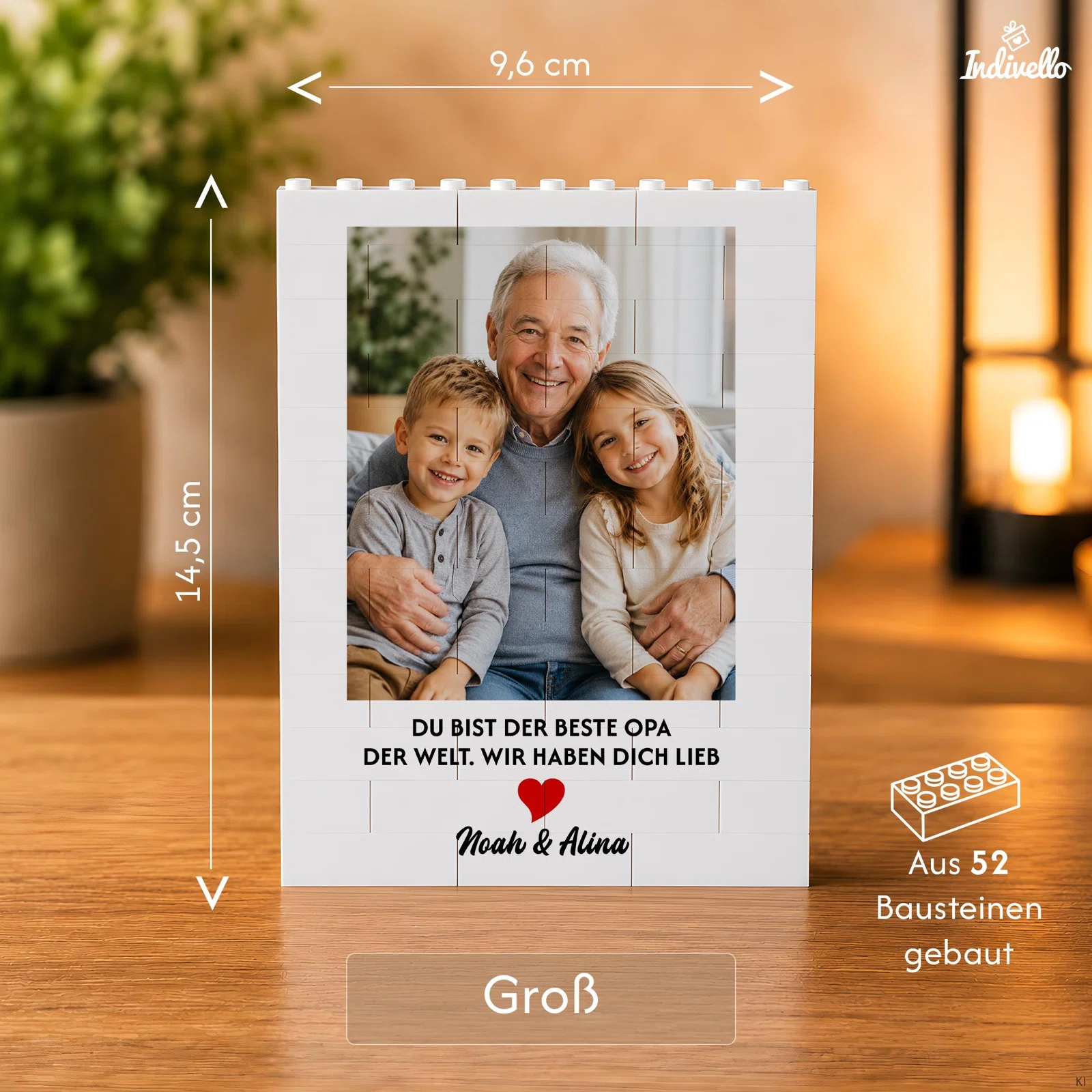 Größenübersicht eines weißen, aus 52 Bausteinen zusammengesetzten Fotobilds mit Beispielmotiv, Widmung und rotem Herz. Die große Variante misst 9,6 cm in der Breite und 14,5 cm in der Höhe.